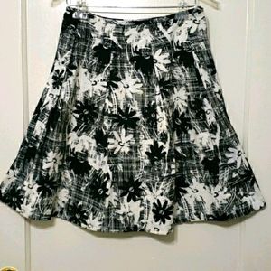 St. John Sport pleated/flared/skater skirt 2 or P